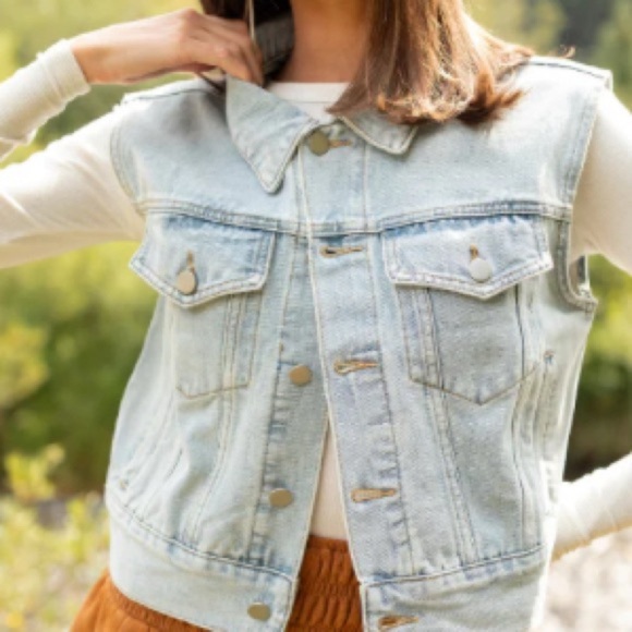 Pink Lily Light Wash Denim Vest | Classic Sleeveless Jean Jacket XL - Picture 3 of 4